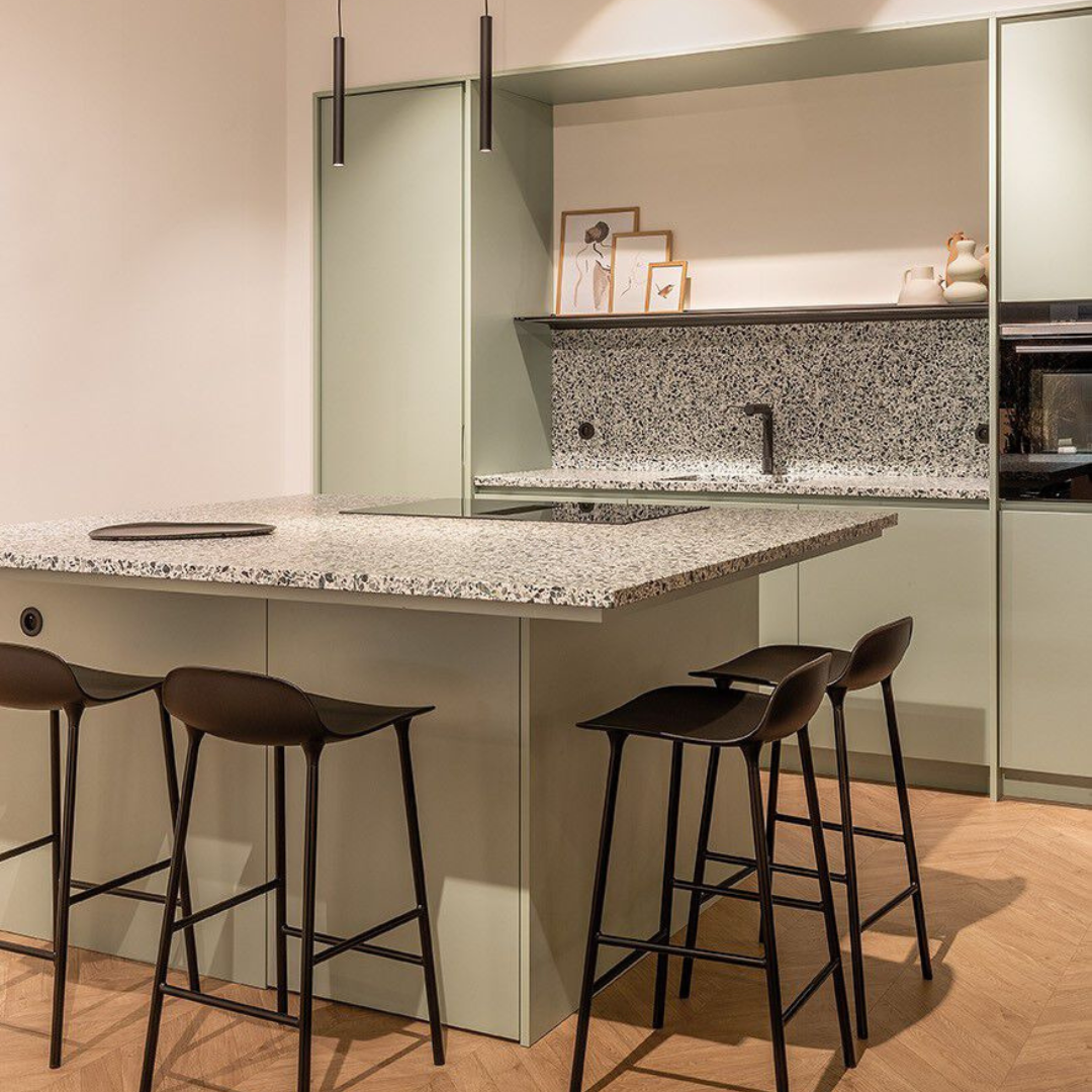 Novy Shelf Pro Zwart keuken 1
